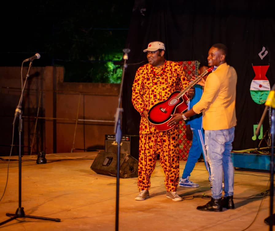 Sur la scène du CCFN